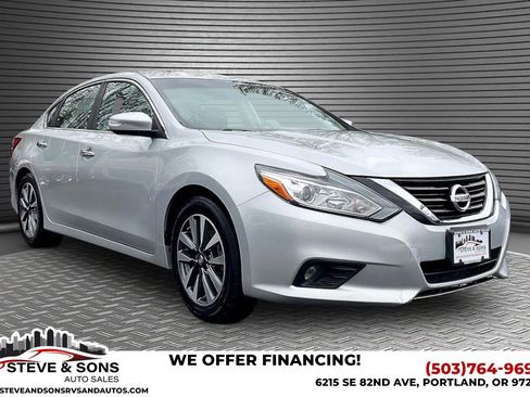 Used 2017 Nissan Altima 2.5 SV w/ Convenience Package FWD image 1