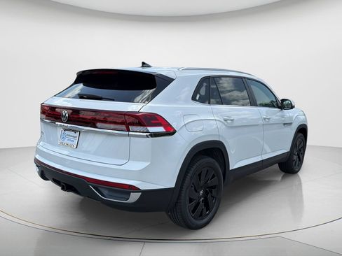 New 2026 Volkswagen Atlas Cross Sport SE FWD image 5
