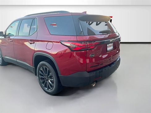 Used 2023 Chevrolet Traverse RS image 5