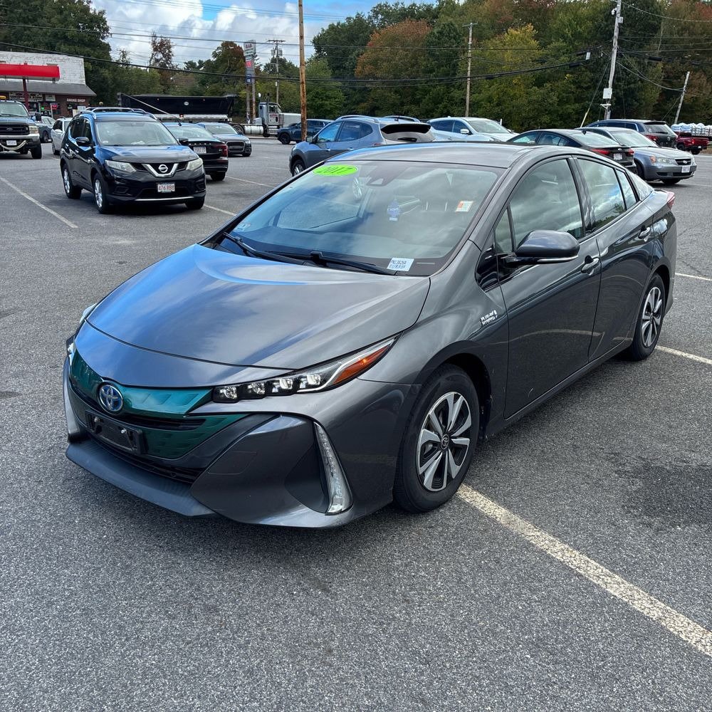 Used 2017 Toyota Prius Prime Premium FWD image 2