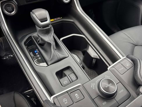 Used 2026 Toyota Grand Highlander Platinum image 24