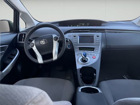 Used 2015 Toyota Prius Two FWD image 17