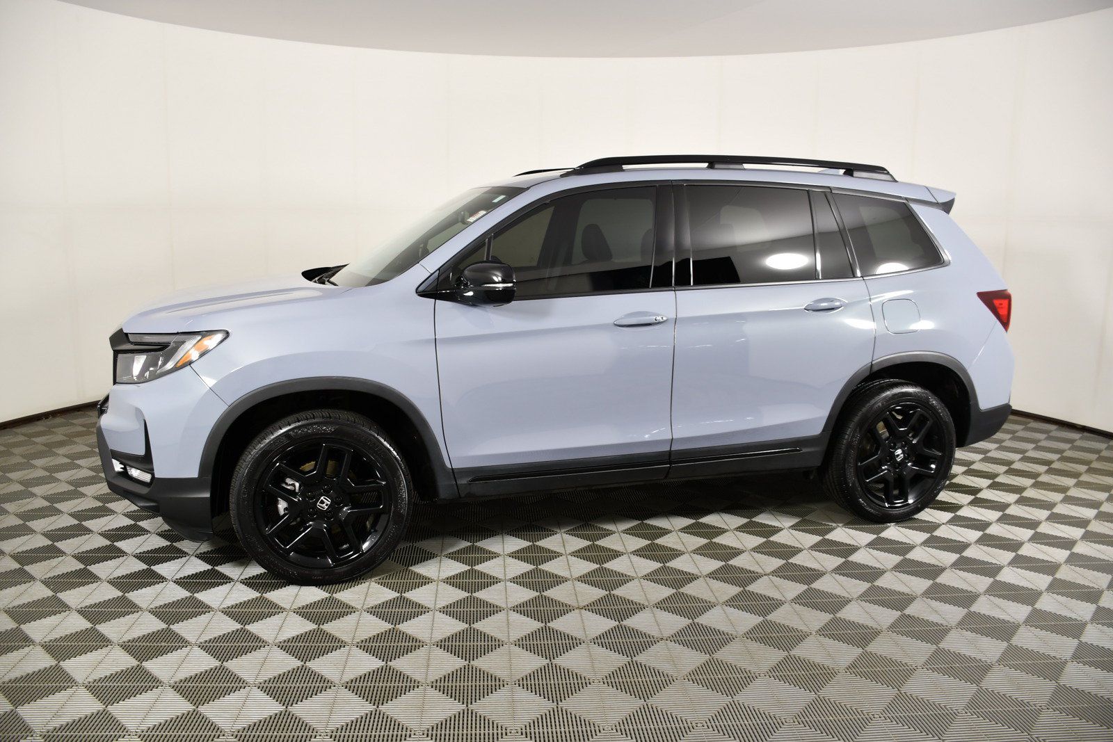Used 2024 Honda Passport Black Edition image 9