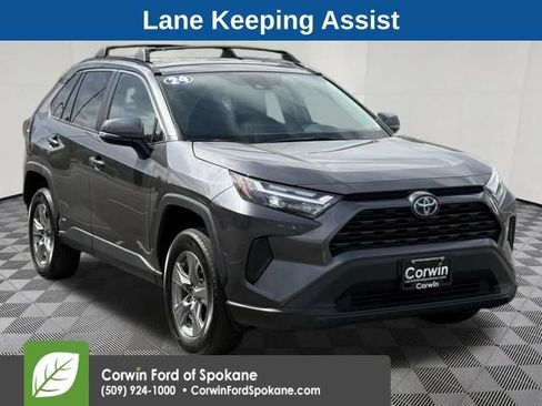 Used 2024 Toyota RAV4 XLE AWD/4WD image 4