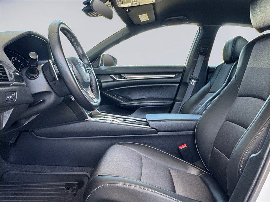 Used 2022 Honda Accord Sport image 9