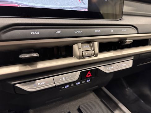 New 2027 Kia Telluride S image 21