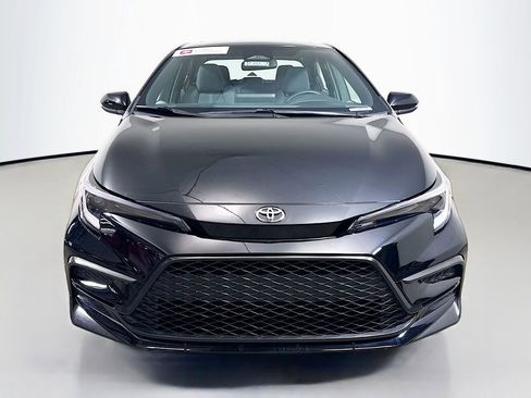 Used 2023 Toyota Corolla SE w/ SE Premium Package image 2