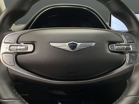Used 2023 Genesis GV70 2.5T Advanced w/ Advanced Package image 18