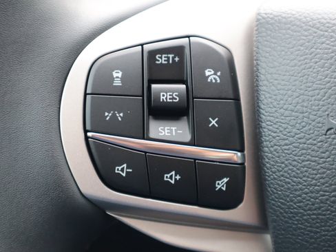 New 2025 Ford Explorer Active image 16