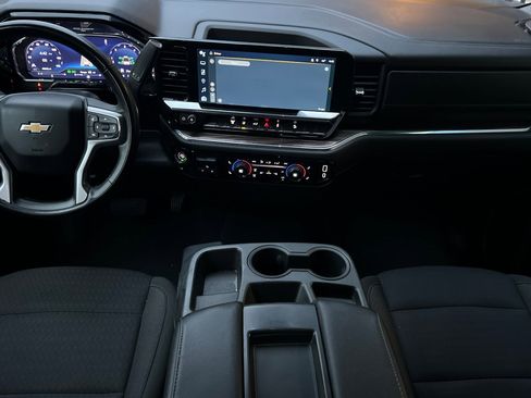 Used 2024 Chevrolet Silverado 2500 LT image 13