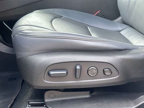 Used 2024 Buick Enclave Premium FWD image 26