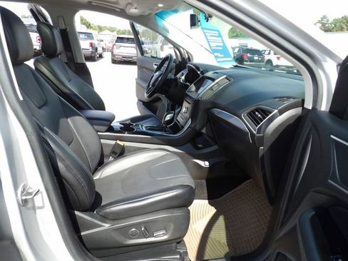 Certified 2018 Ford Edge Titanium w/ Equipment Group 301A FWD image 33