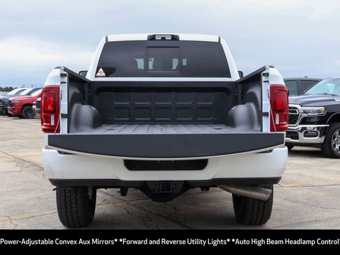 New 2026 RAM 3500 Laramie AWD/4WD image 18