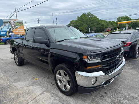 Used 2018 Chevrolet Silverado 1500 LT w/ All Star Edition AWD/4WD image 9
