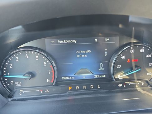 Used 2022 Ford Explorer XLT w/ Equipment Group 202A image 21