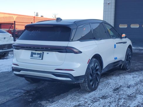 New 2026 Lincoln Nautilus Reserve w/ Jet Appearance Package image 4