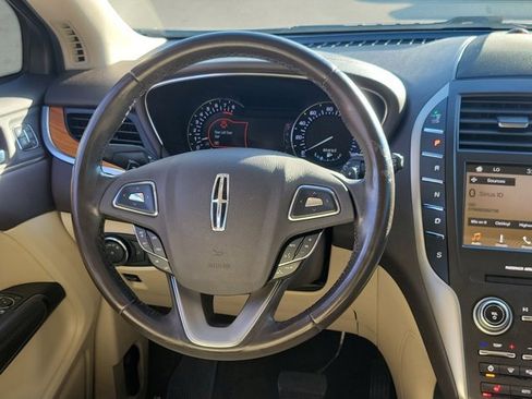 Used 2019 Lincoln MKC Select w/ Select Plus Package image 18