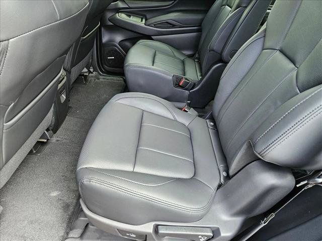 Used 2025 Subaru Ascent Bronze Edition w/ Onyx Package AWD/4WD image 16
