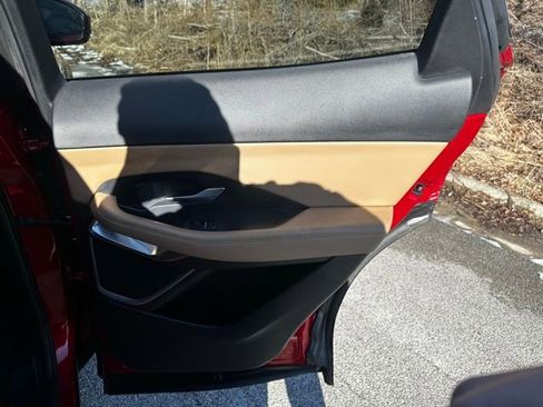 Used 2022 Jaguar E-PACE SE image 20