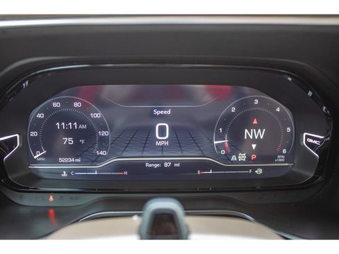 Used 2024 GMC Yukon Denali w/ Advanced Technology Package AWD/4WD image 39