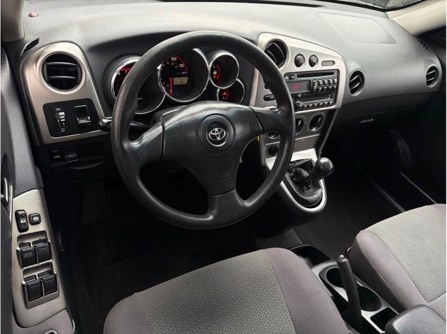 Used 2004 Toyota Matrix w/ PWR Pkg FWD image 2