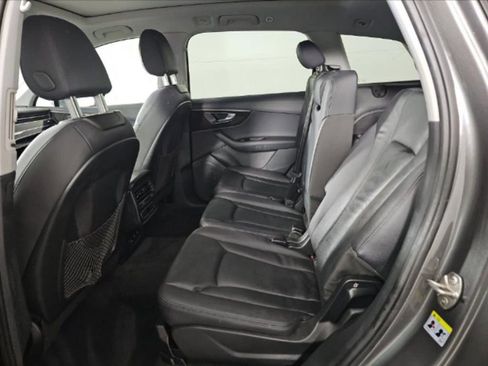 Used 2023 Audi Q7 3.0T Premium w/ Convenience Package image 6