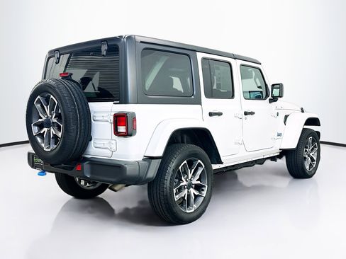 Used 2024 Jeep Wrangler Unlimited w/ LED Headlamp & Fog Lamp Group AWD/4WD image 9