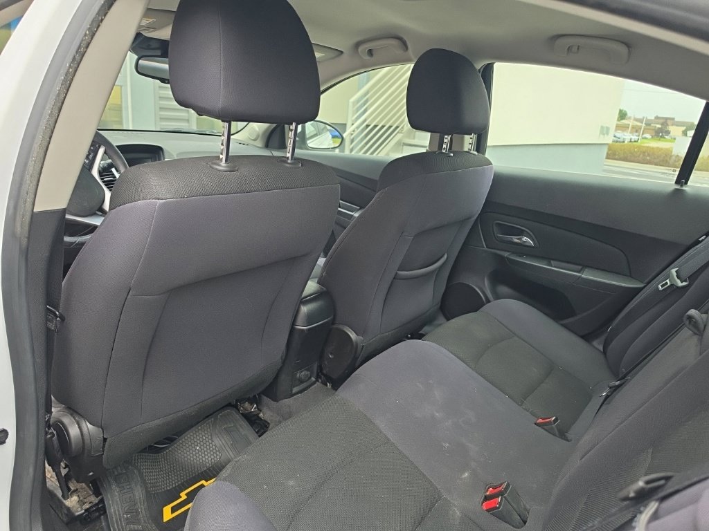 Used 2013 Chevrolet Cruze LT FWD image 13