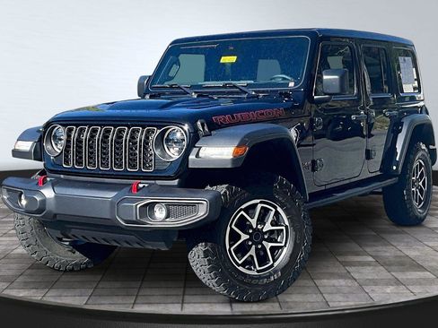 Used 2025 Jeep Wrangler Unlimited Rubicon w/ Convenience Group AWD/4WD image 12