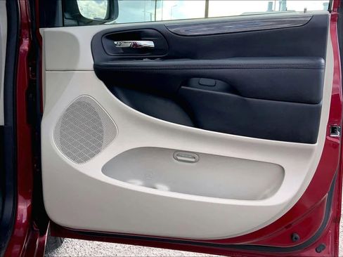 Used 2016 Dodge Grand Caravan SE w/ Quick Order Package 29E SE image 19