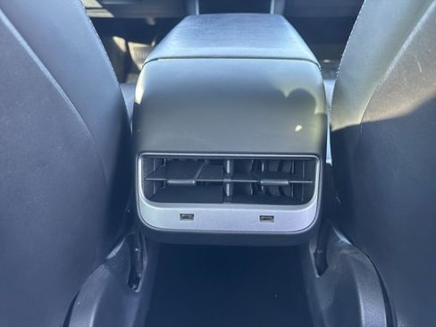 Used 2020 Tesla Model 3 Long Range image 16