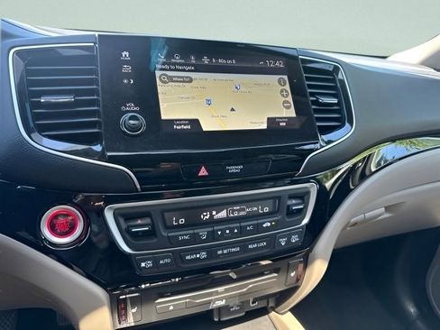 Used 2020 Honda Pilot Touring image 25