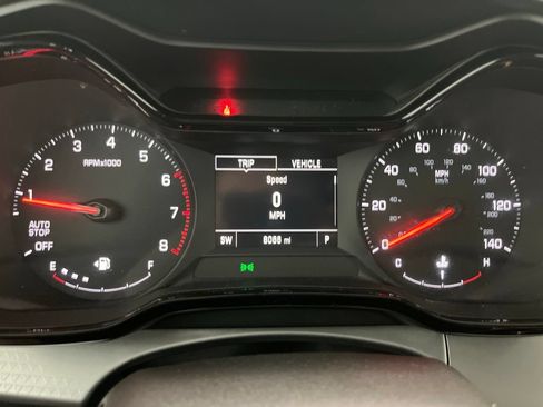 Used 2024 Chevrolet Trax LS w/ LS Convenience Package FWD image 8