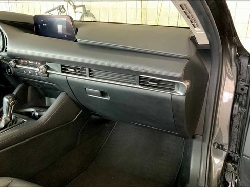 Used 2023 MAZDA MAZDA3 s image 18