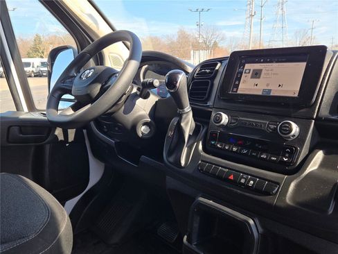 Used 2023 RAM ProMaster 2500 w/ Driver Convenience Group image 8