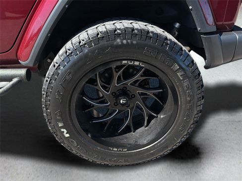 Used 2021 Jeep Wrangler Unlimited Sahara image 39