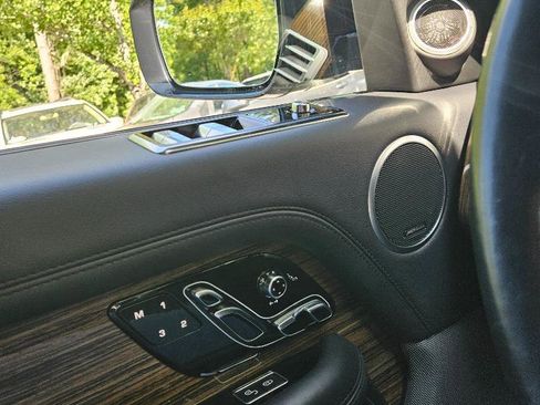 Used 2018 Land Rover Range Rover Supercharged image 34