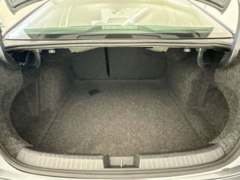 Used 2025 Volkswagen Jetta SE FWD image 31