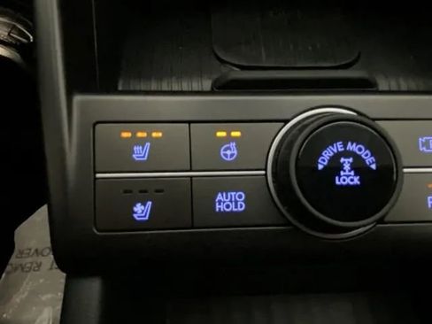 Used 2024 Hyundai Kona Limited image 31