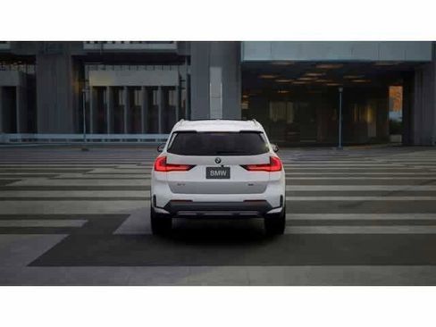New 2026 BMW X1 xDrive28i w/ Technology Package AWD/4WD image 5