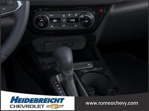 New 2025 Chevrolet Trax ACTIV w/ Sunroof Package image 24