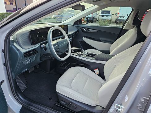 Used 2025 Kia EV6 Wind image 12