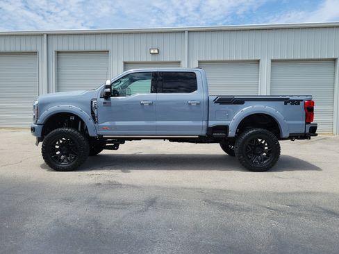 Used 2024 Ford F250 Platinum AWD/4WD image 6