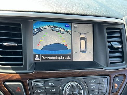 Used 2017 Nissan Pathfinder Platinum w/ Cargo Package AWD/4WD image 19