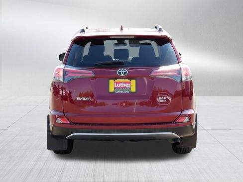 Used 2018 Toyota RAV4 XLE AWD/4WD image 6