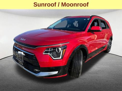 Used 2023 Kia Niro EX Touring image 5