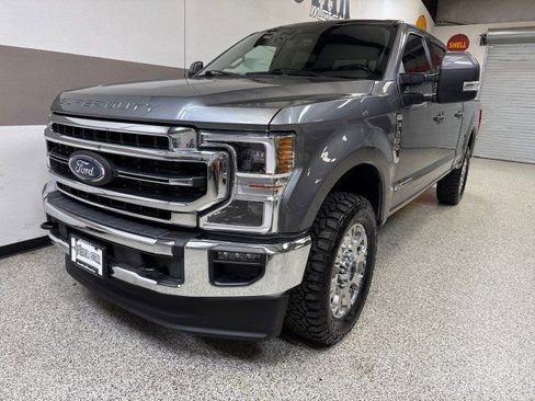 Used 2021 Ford F250 Lariat w/ Lariat Ultimate Package AWD/4WD image 3