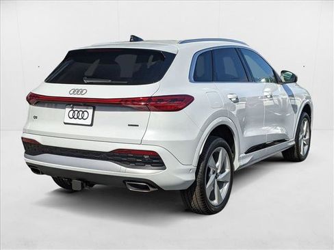 New 2025 Audi Q5 Premium Plus image 2