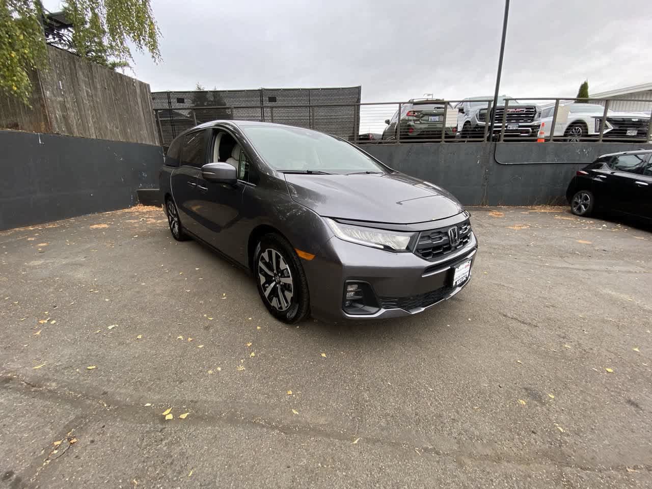 Used 2025 Honda Odyssey EX-L image 8