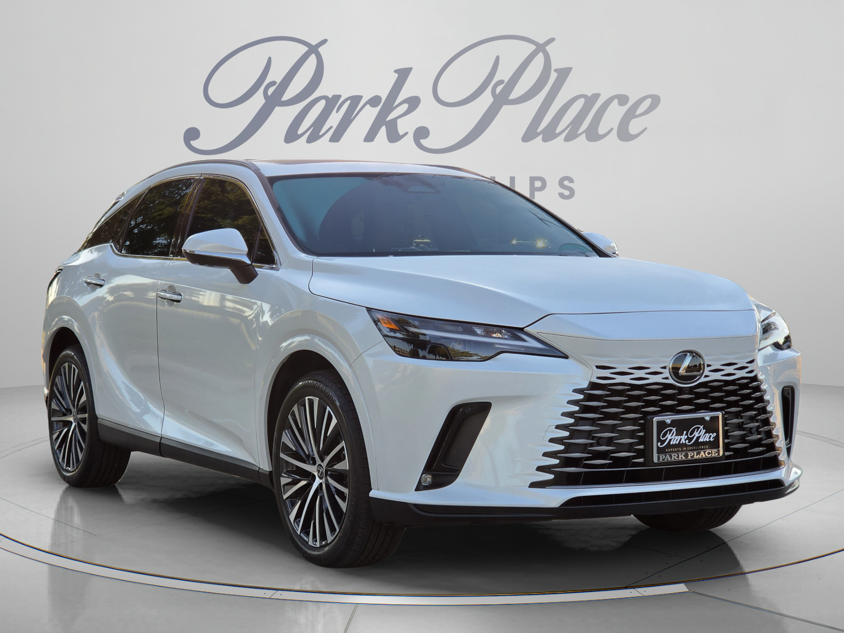 Used 2025 Lexus RX 350 Premium Plus FWD image 4
